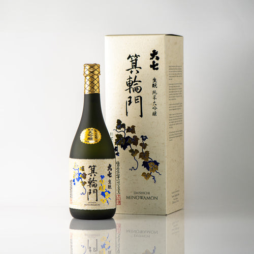 Daishichi “Minowamon,” standing in front of a product box