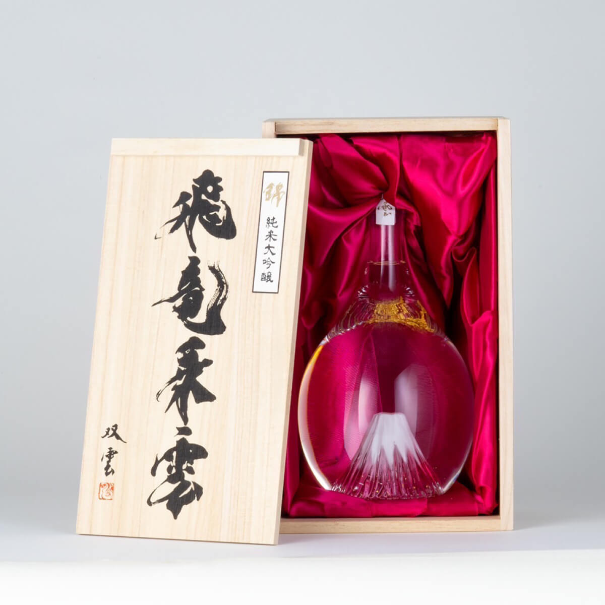 Fujinishiki “Hiryujoun” Junmai Daiginjo with box