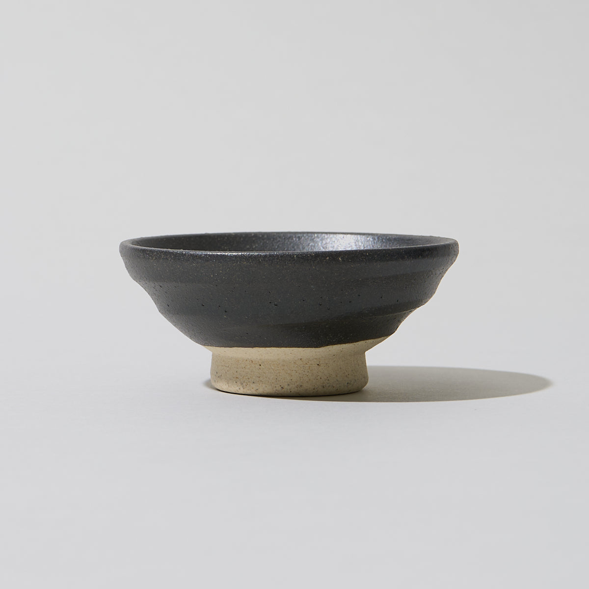 Sorisakazuki Cup With Black Swirl, side view