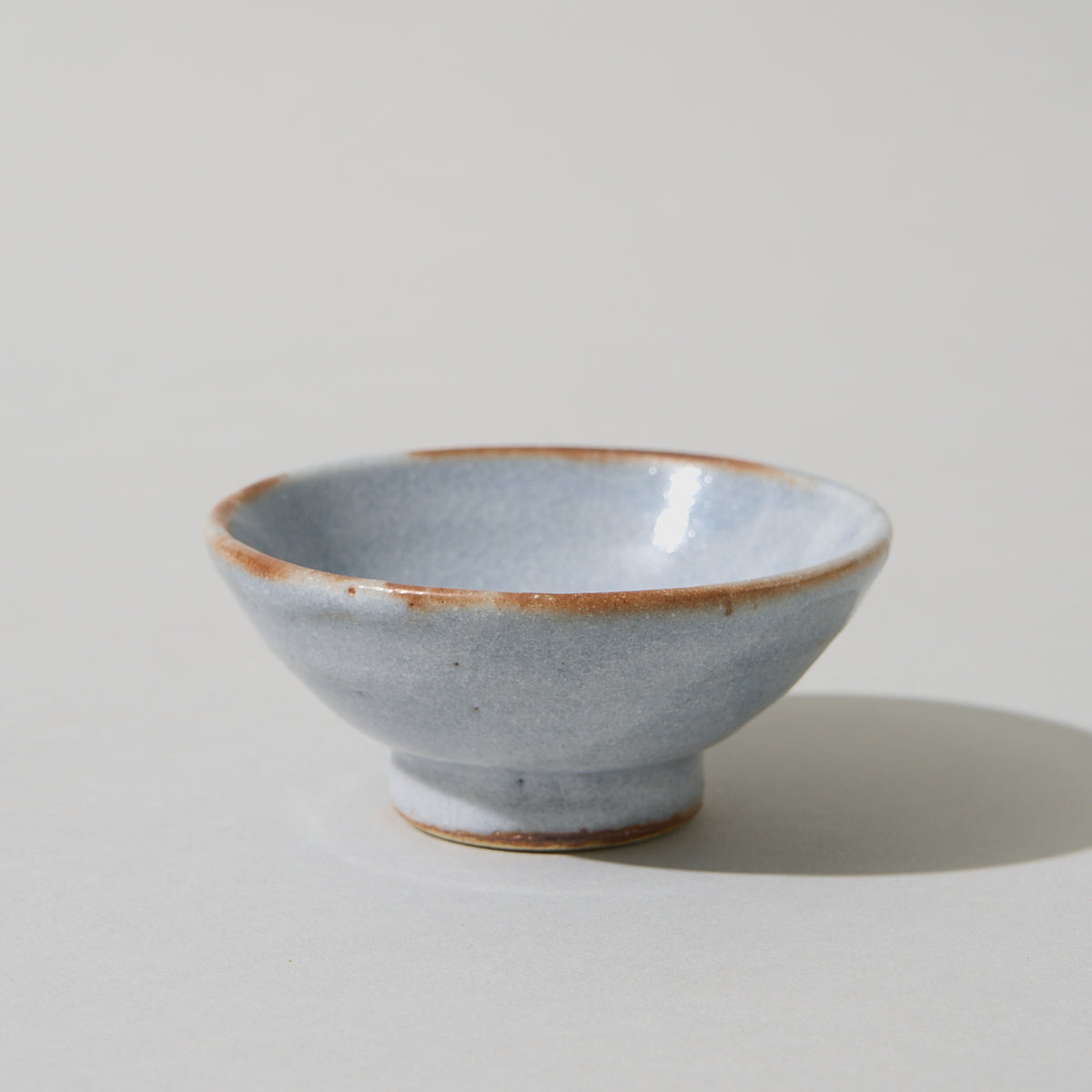 Sorisakazuki Cup with Light Gray Shino, upward angled view