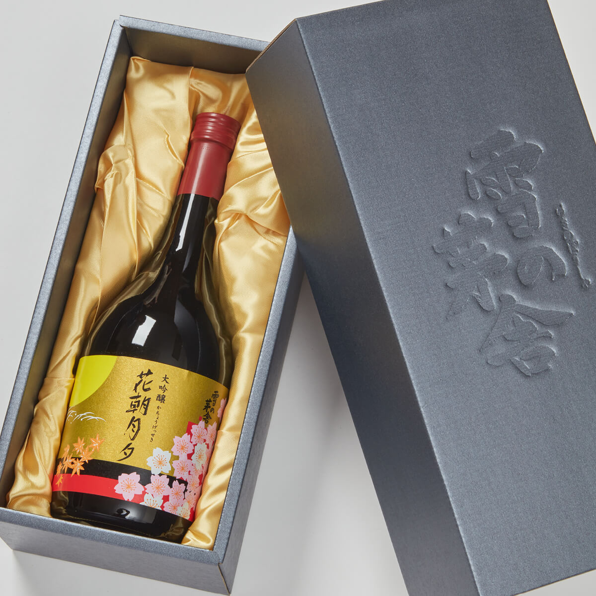 Yuki no Bosha “Kachou Gesseki” Morning Flower, Evening Moon Daiginjo, lying inside a product box