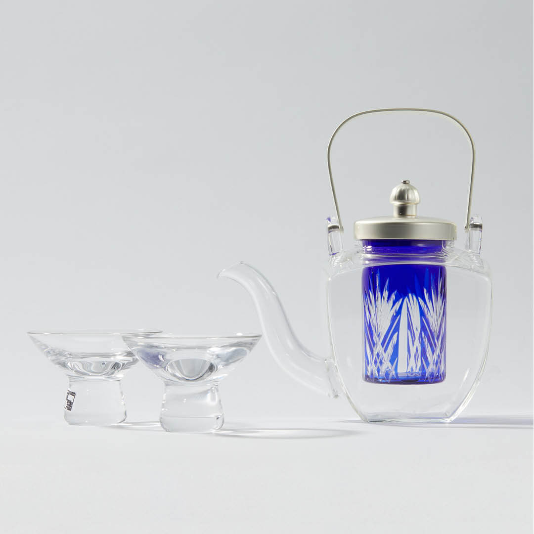 Edo Kiriko Chirori Sake Set Blue, side view