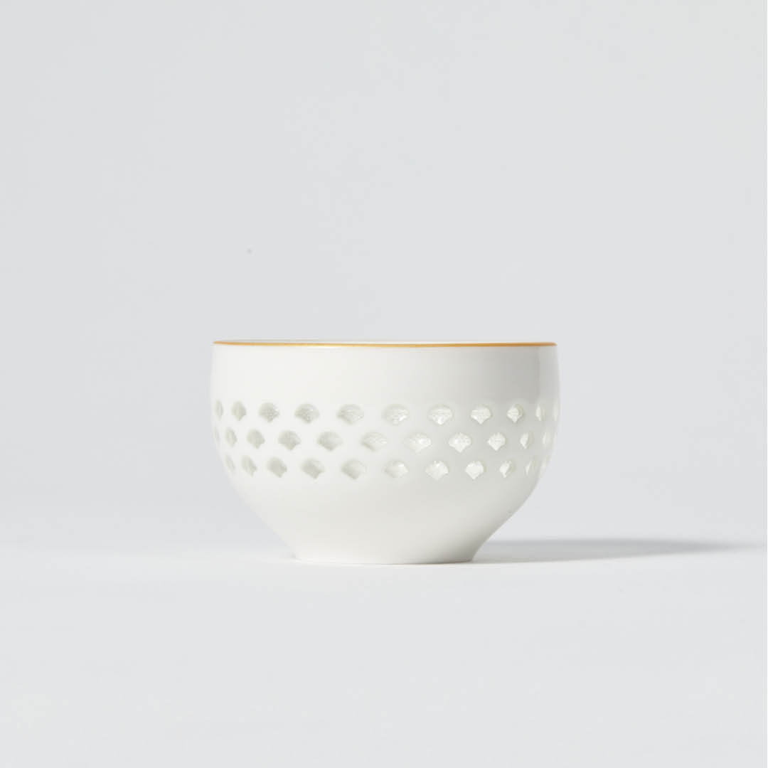 Hotarude Cup With Mica Gold Rim, side view