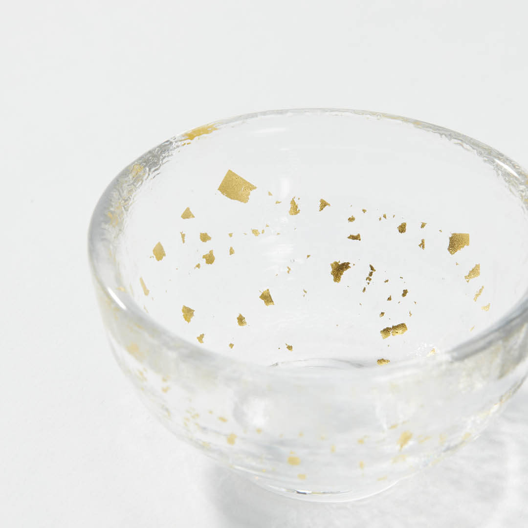 “Nishiki” Gold Flake Guinomi Glass (Clear), upward angled close view