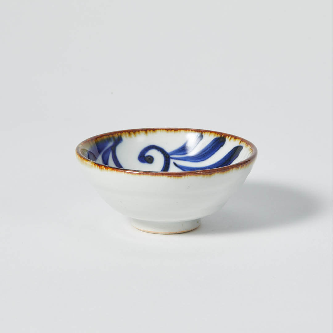 “Shohogama” Somekarakusa Sakazuki Cup, upward angled view