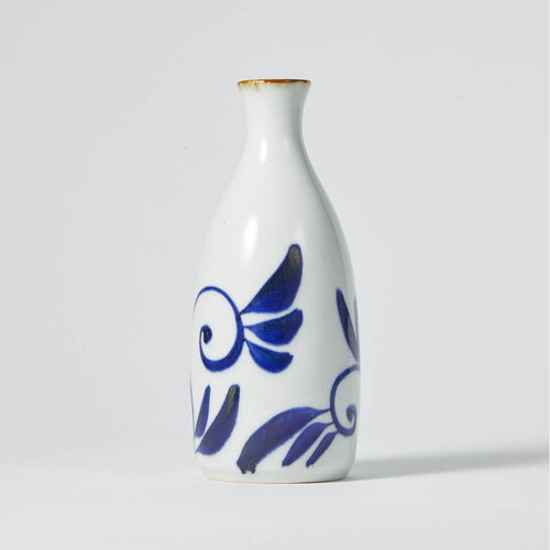 “Shohogama” Somekarakusa Tokkuri, side view