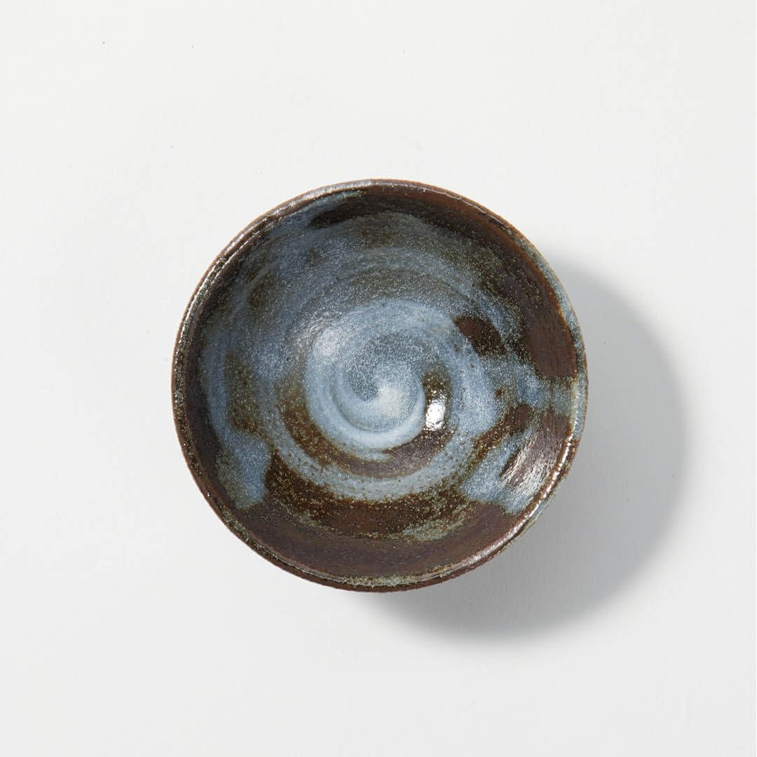 Sorisakazuki Cup With White Swirl, top view