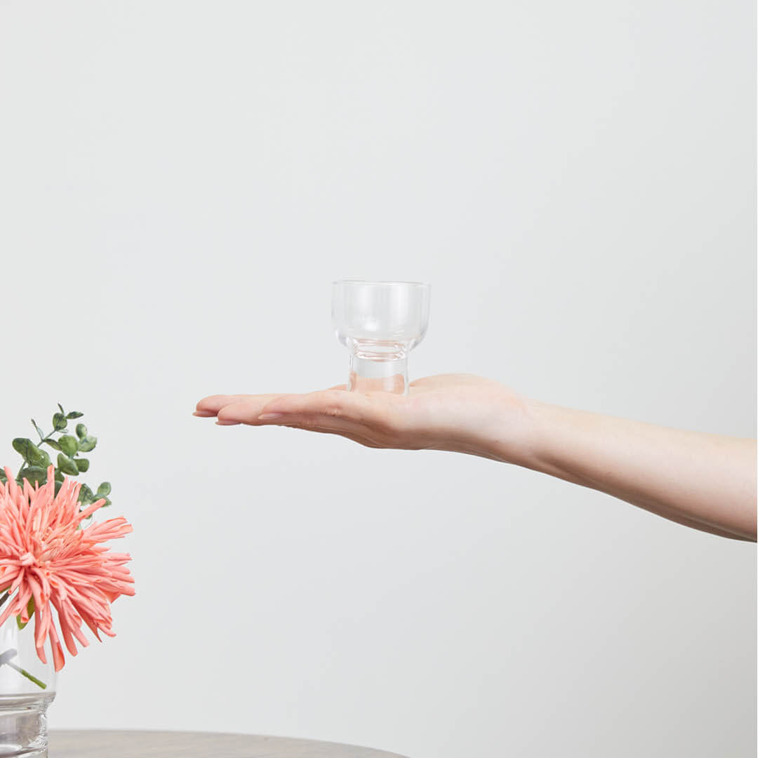 “Yanagi” Seishu Glass, on a hand